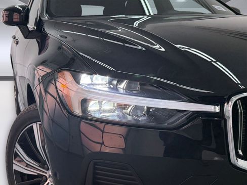 Used 2023 Volvo XC60 B5 Plus image 10