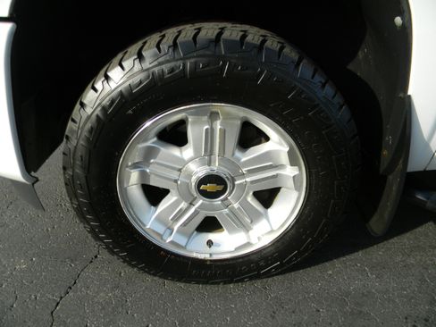 Used 2011 Chevrolet Silverado 1500 LT w/ All-Star Edition RWD image 11