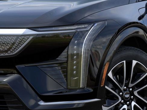New 2025 Cadillac Optiq Sport 1 image 10