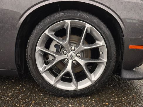 Used 2022 Dodge Challenger GT image 9