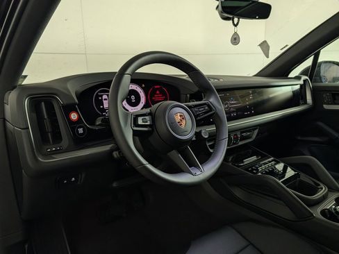 New 2026 Porsche Cayenne image 6