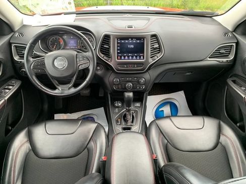 Used 2021 Jeep Cherokee Trailhawk AWD/4WD image 15
