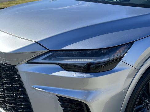 Used 2024 Lexus RX 500h F Sport image 12