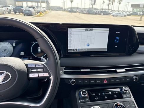 New 2025 Hyundai Palisade Calligraphy AWD/4WD image 17