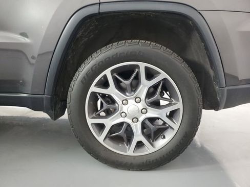 Used 2019 Jeep Grand Cherokee Limited AWD/4WD image 5