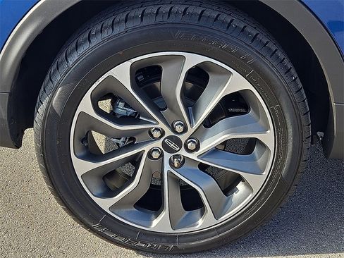 Used 2021 Lincoln Nautilus Reserve image 7