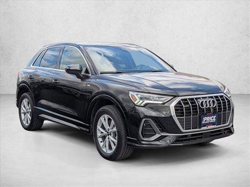 Certified 2023 Audi Q3 2.0T Premium w/ Convenience Package image 3