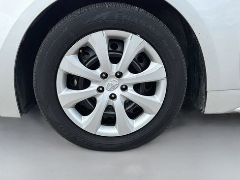 Used 2024 Toyota Corolla LE FWD image 39