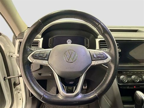Used 2021 Volkswagen Atlas SEL R-Line image 9