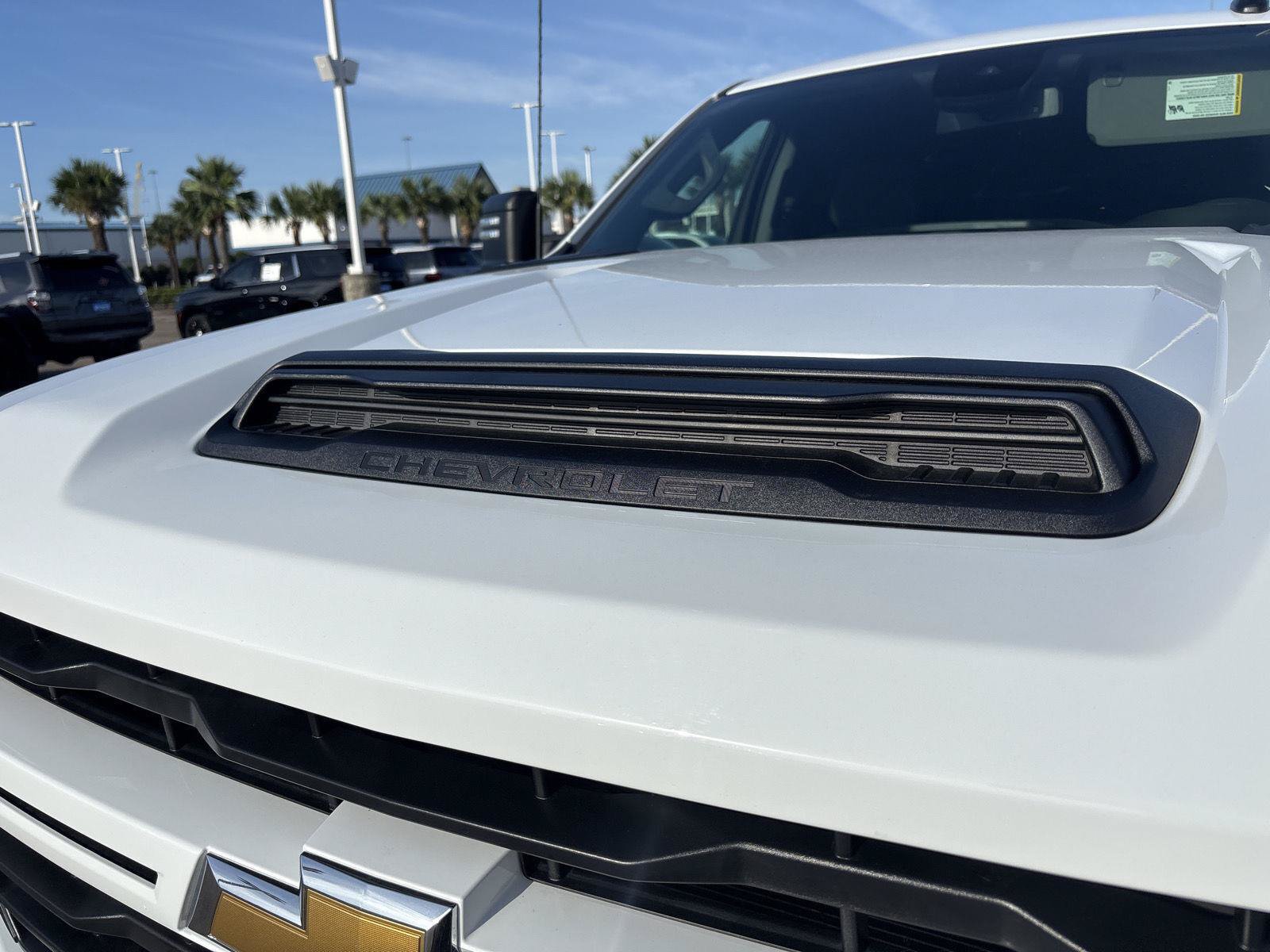 Used 2024 Chevrolet Silverado 2500 Custom w/ Custom Value Package AWD/4WD image 4