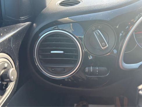 Used 2014 Volkswagen Beetle 2.5 image 17