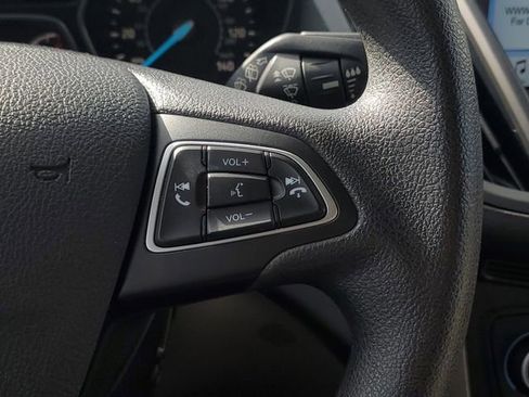 Certified 2019 Ford Escape SE image 17