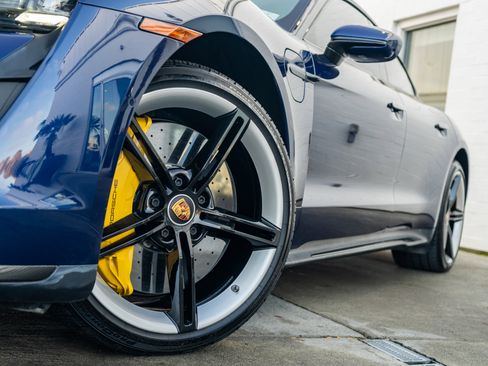 Used 2020 Porsche Taycan Turbo S image 3