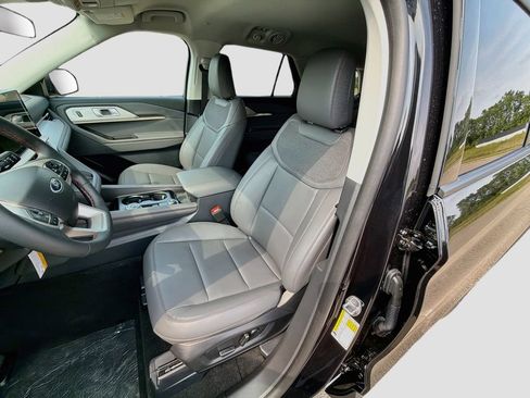 Used 2026 Ford Explorer Active w/ Active Comfort Package AWD/4WD image 21