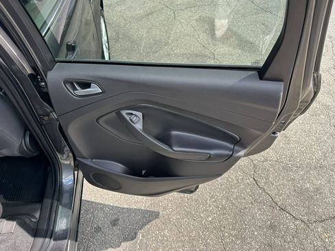 Used 2019 Ford Escape SE AWD/4WD image 35