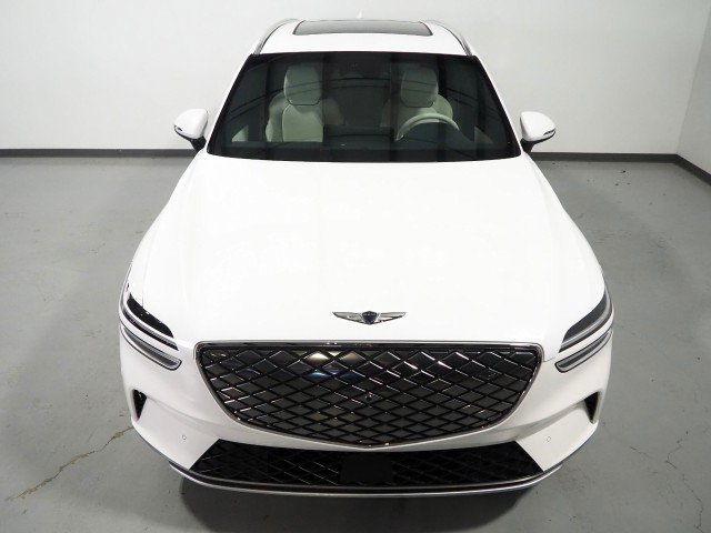 Used 2025 Genesis Electrified GV70 AWD Advance image 11