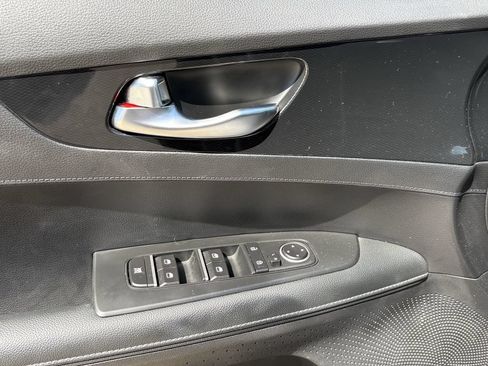 Used 2024 Kia Forte GT-Line FWD image 11