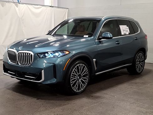 Used 2026 BMW X5 sDrive40i w/ Premium Package RWD image 3