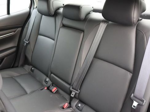 Used 2023 MAZDA MAZDA3 s FWD image 7