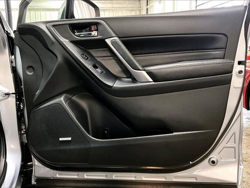 Used 2017 Subaru Forester 2.5i Touring image 23