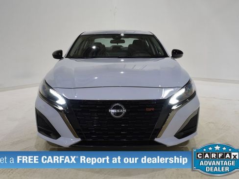 Used 2025 Nissan Altima 2.5 SR w/ SR Premium Package image 2