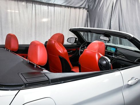 Used 2019 BMW M4 Convertible w/ Competition Package RWD image 86