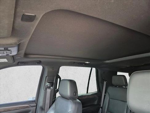 Used 2021 Chevrolet Tahoe Z71 w/ Z71 Signature Package AWD/4WD image 14