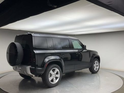 Used 2024 Land Rover Defender 110 S AWD/4WD image 8