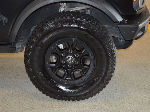 Used 2021 Ford Bronco Badlands AWD/4WD image 9