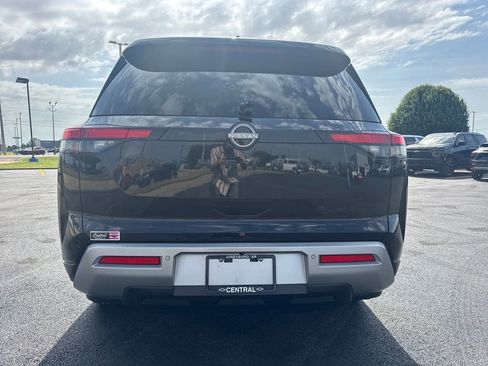 Used 2023 Nissan Pathfinder SL w/ Lighting Package (N92) AWD/4WD image 5