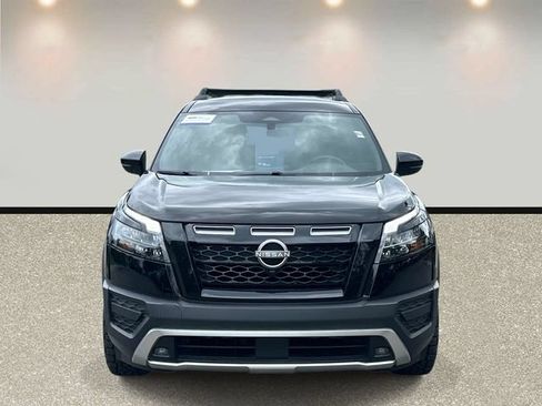 Used 2025 Nissan Pathfinder Rock Creek AWD/4WD image 2