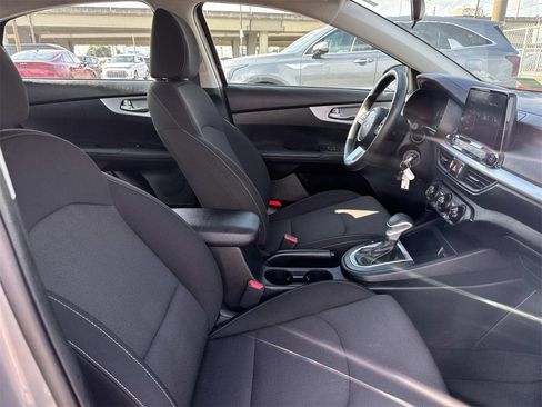 Used 2024 Kia Forte LXS w/ LXS Technology Package image 26
