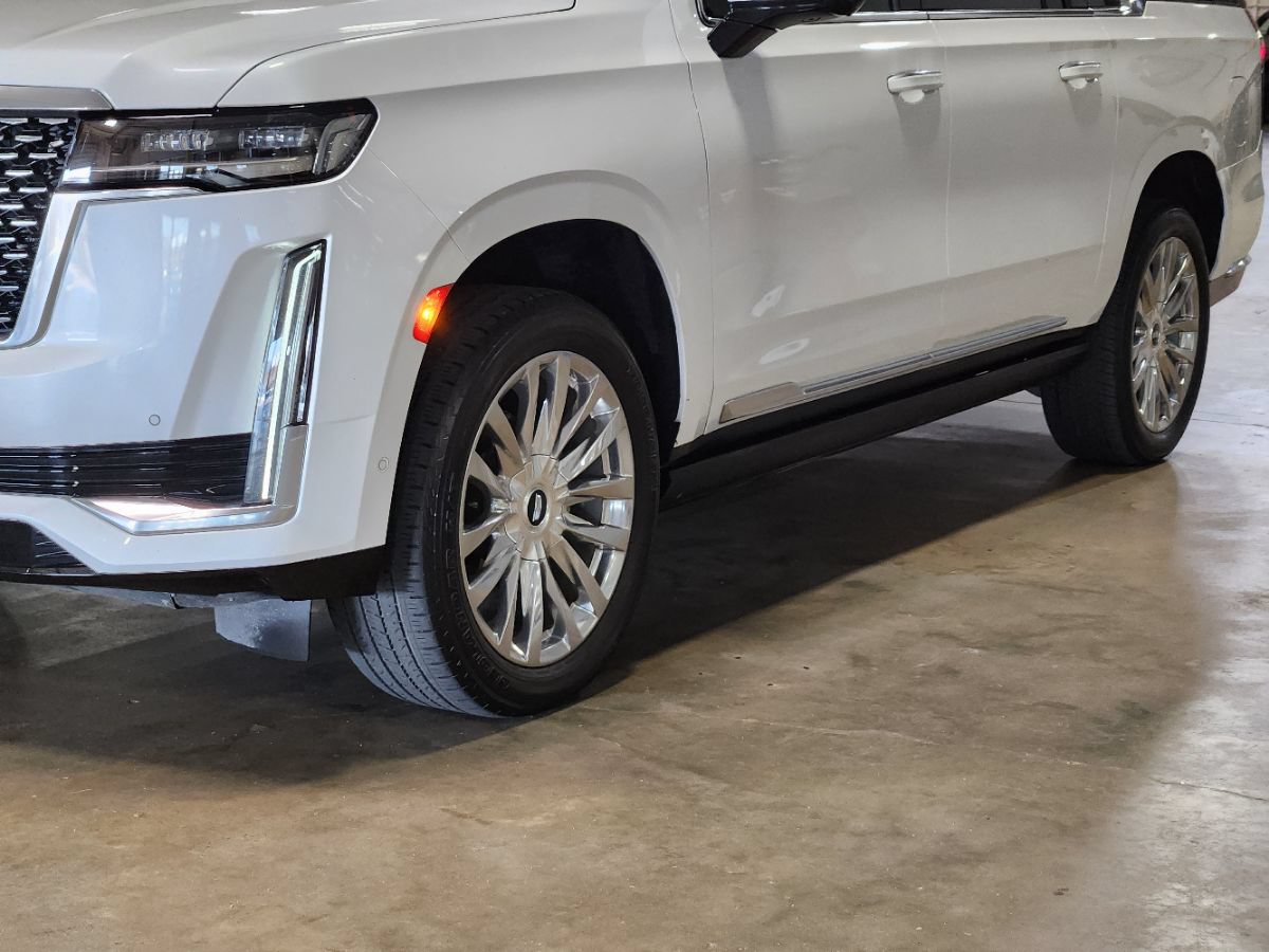 Used 2022 Cadillac Escalade ESV Premium Luxury w/ Performance Package AWD/4WD image 13