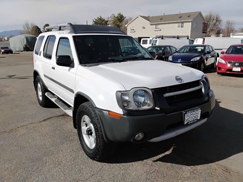 Used 2004 Nissan Xterra XE image 1