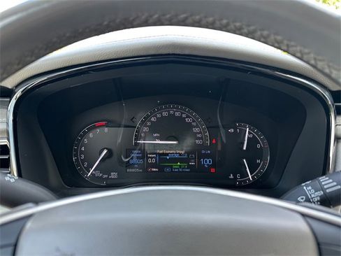 Used 2018 Cadillac XT5 Luxury image 26