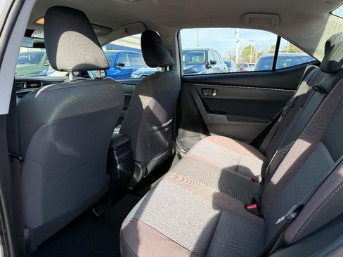 Used 2017 Toyota Corolla LE image 9