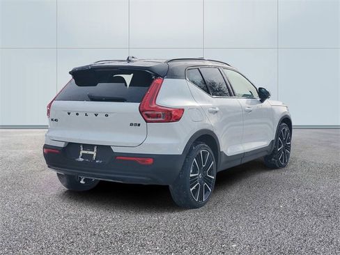 New 2026 Volvo XC40 B5 Ultra w/ Protection Package Premier image 4