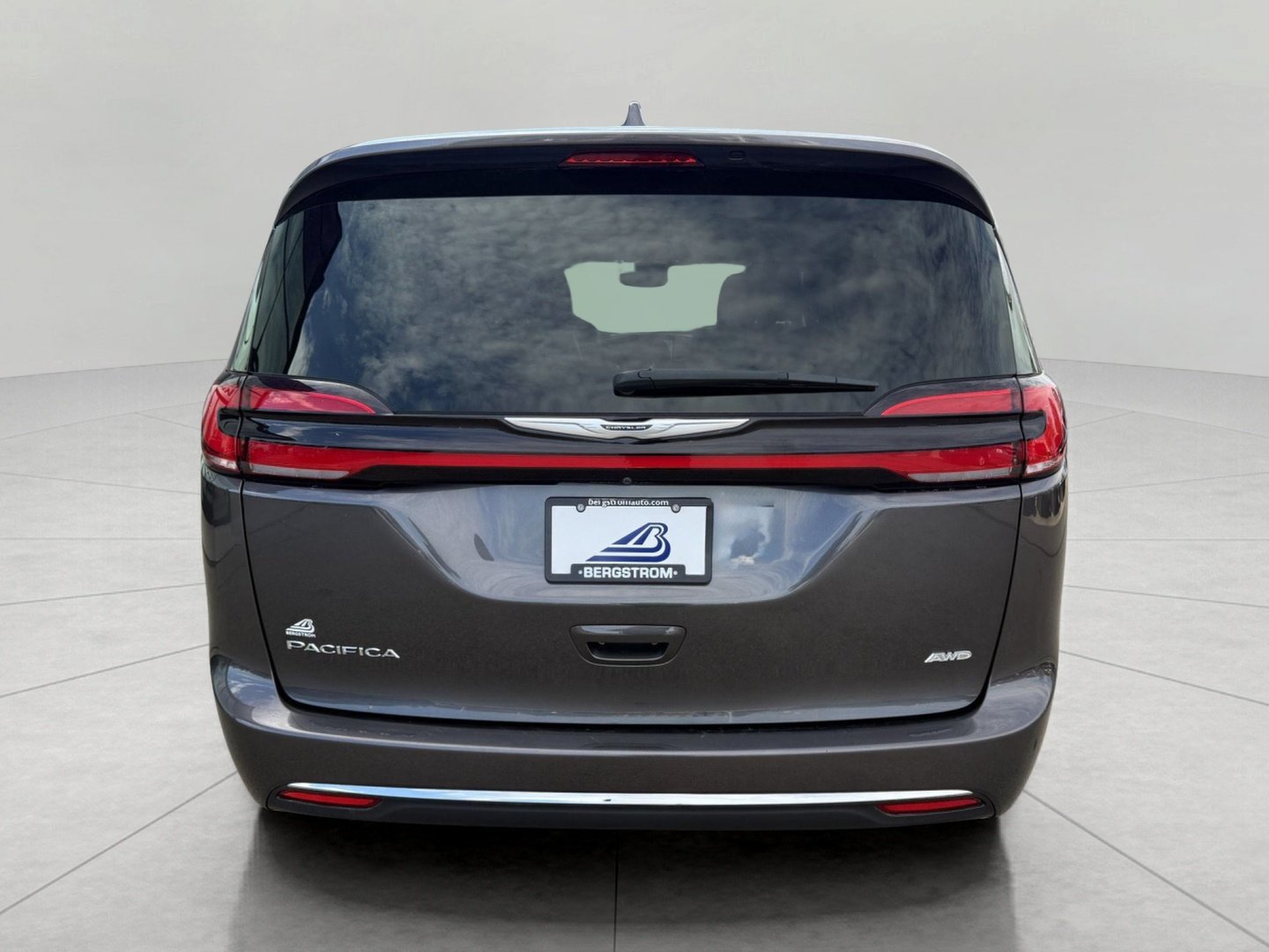 Used 2022 Chrysler Pacifica Touring-L AWD/4WD image 11
