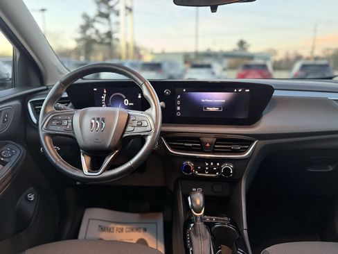 Used 2024 Buick Encore GX Preferred w/ Comfort Package image 12