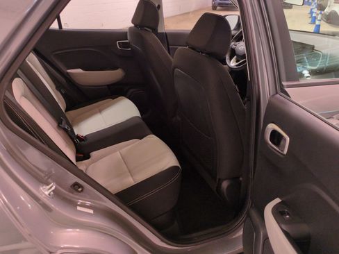 Certified 2023 Hyundai Venue SEL FWD image 12