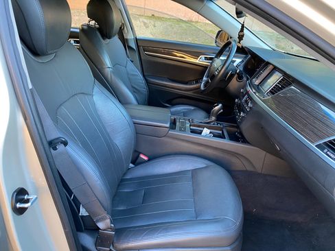 Used 2015 Hyundai Genesis 3.8 image 48