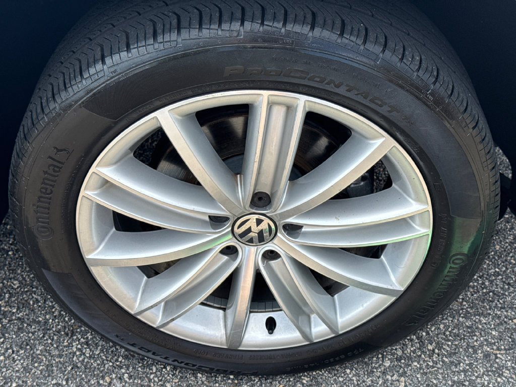 Used 2016 Volkswagen Tiguan SE FWD image 13