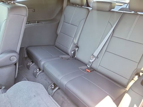 Used 2025 GMC Acadia Elevation w/ Elevation Premium Package FWD image 14