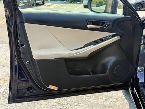 Used 2019 Lexus IS 300 w/ Premium Package RWD image 20