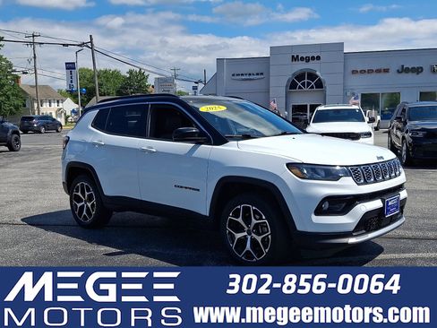 Used 2025 Jeep Compass Limited AWD/4WD image 1