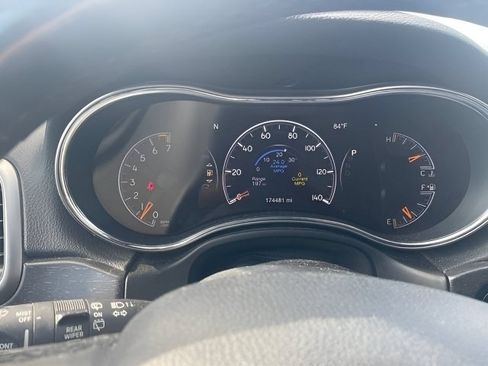 Used 2018 Jeep Grand Cherokee Altitude AWD/4WD image 22