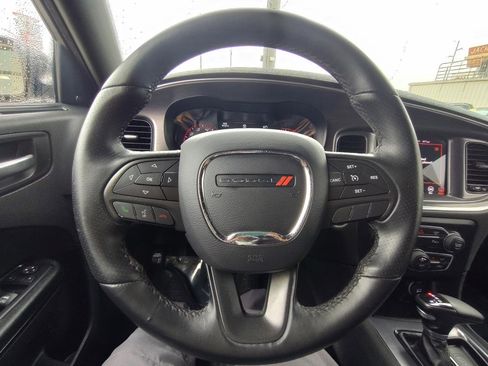 Used 2017 Dodge Charger SXT w/ Blacktop Package RWD image 15