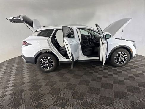 Used 2023 Kia Sportage EX AWD/4WD image 16