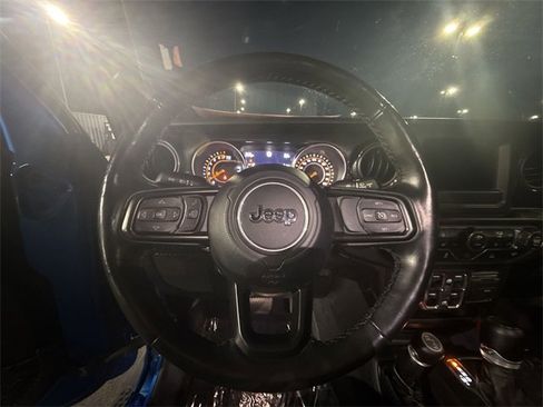 Used 2022 Jeep Gladiator Sport image 14