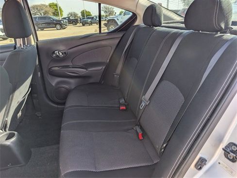 Used 2015 Nissan Versa SL image 28